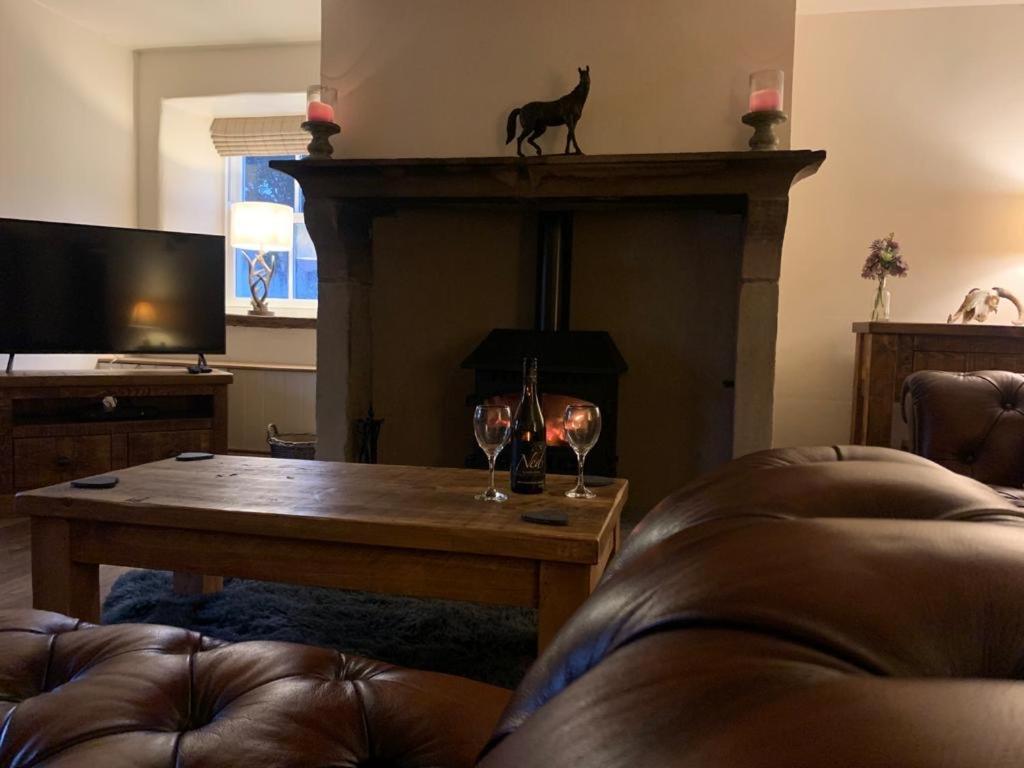 5 Star Cottage On The Green With Log Burner - Dog Friendly Austwick Eksteriør billede
