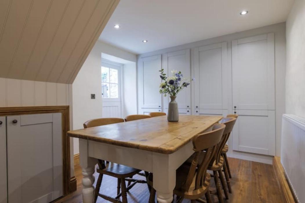 5 Star Cottage On The Green With Log Burner - Dog Friendly Austwick Eksteriør billede