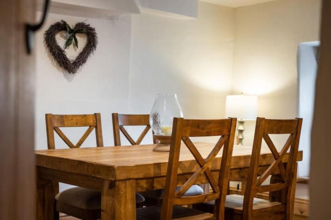 5 Star Cottage On The Green With Log Burner - Dog Friendly Austwick Eksteriør billede