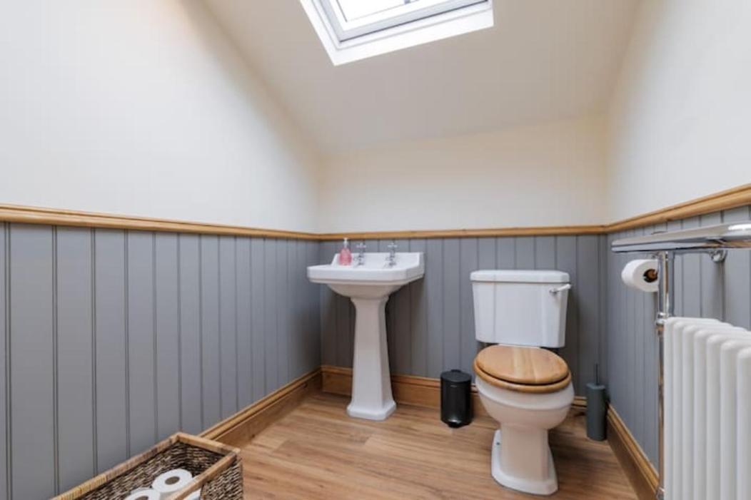5 Star Cottage On The Green With Log Burner - Dog Friendly Austwick Eksteriør billede