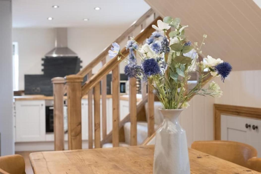 5 Star Cottage On The Green With Log Burner - Dog Friendly Austwick Eksteriør billede